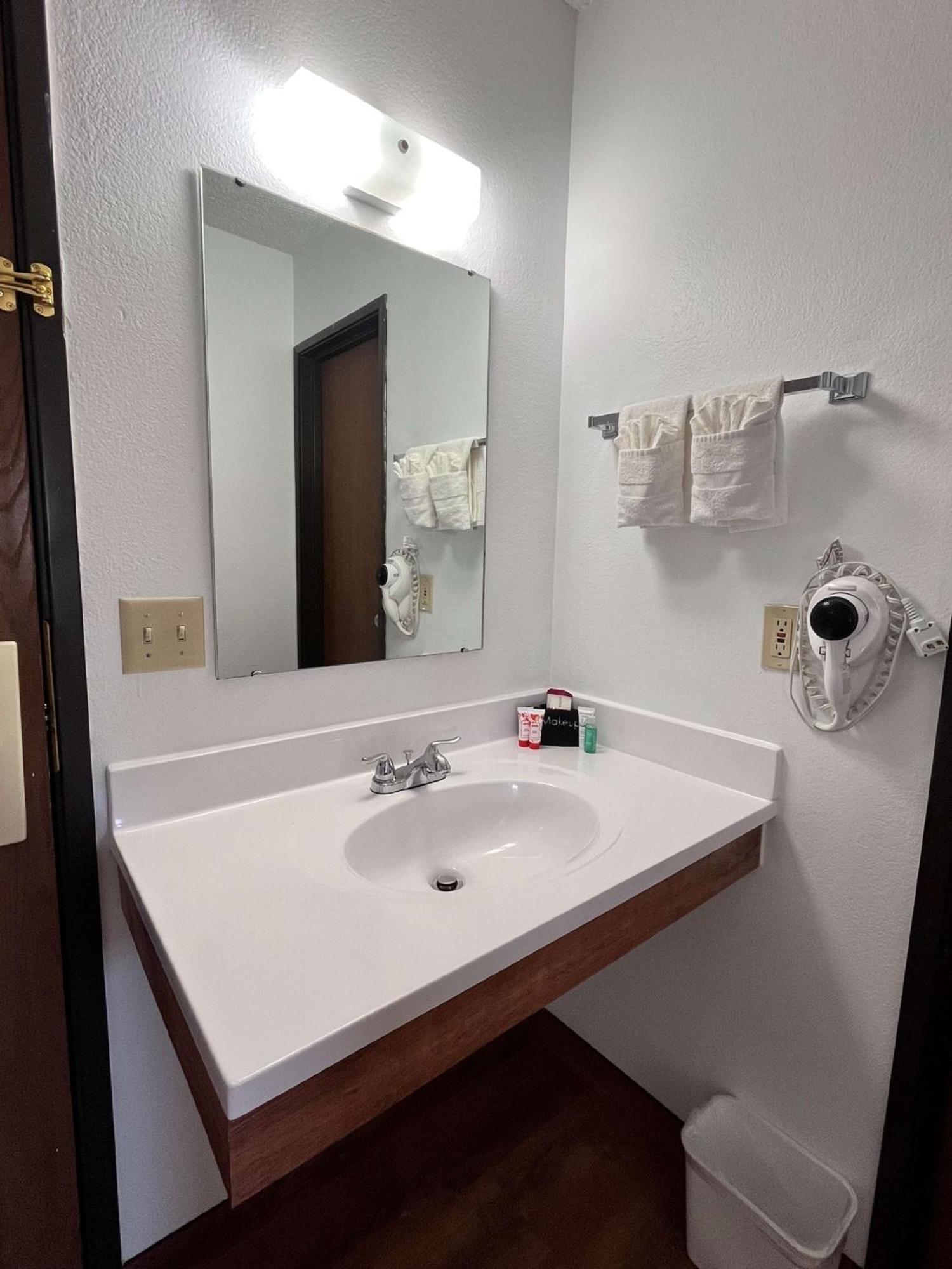 Surestay By Best Western Glendive Yellowstone River Экстерьер фото